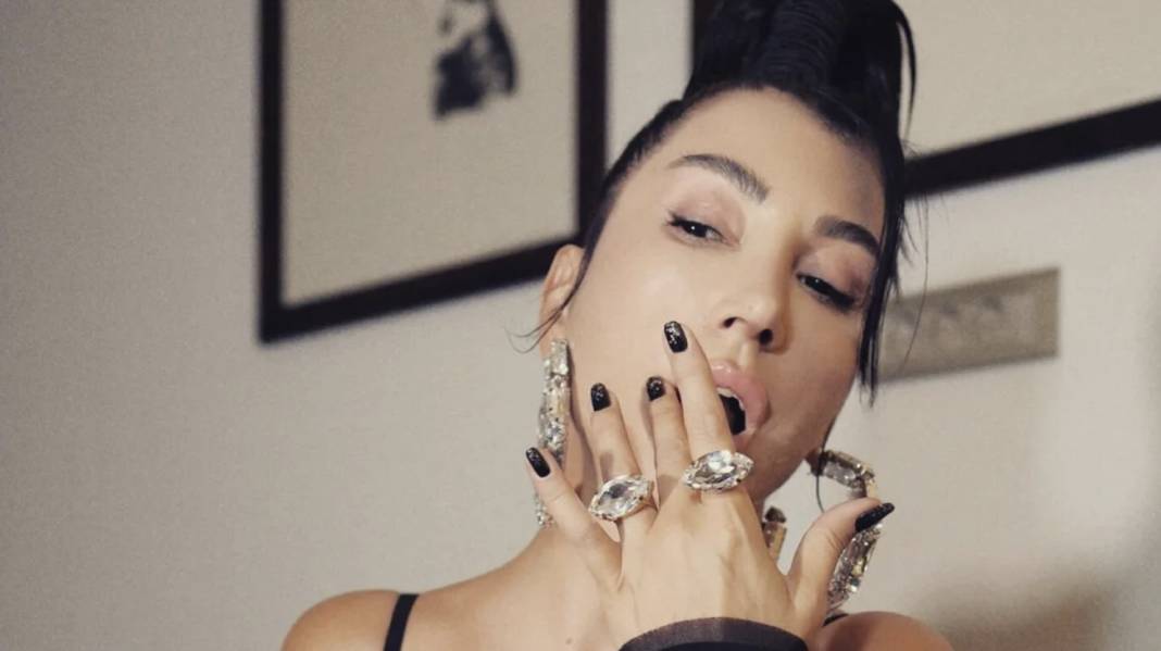 Hande Yener'den ilginç açıklama: "Yaşlanmayı durdurdum" 5